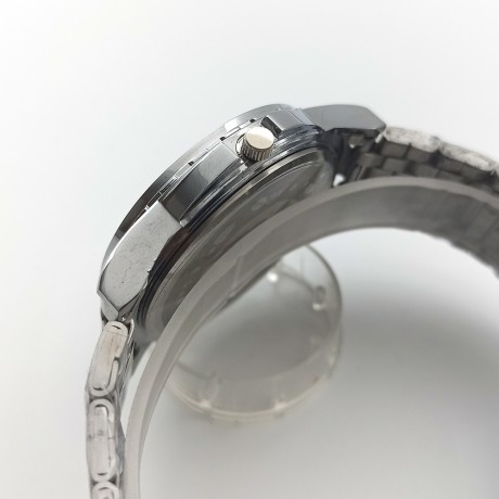 Brand New Waterproof Blu-ray Steel Band Men’s Calendar Watch PT-002