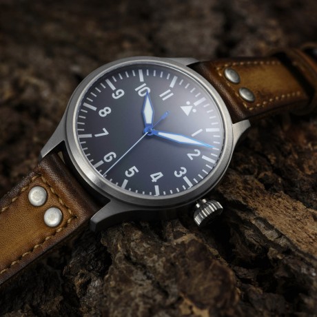 Nav B-Uhr 47 Titan A-Type Central Second